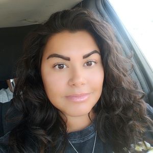 Meet your Posher, Kandi